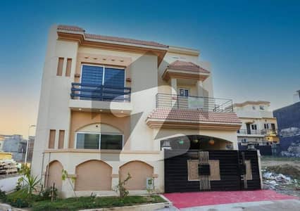 Abubakar Block 7 Marla Beautiful House Double Unit Available For Rent In Bahria Town Phase 8 Rawalpindi