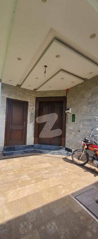 ڈی ایچ اے 9 ٹاؤن ڈیفنس (ڈی ایچ اے),لاہور میں 2 کمروں کا 5 مرلہ زیریں پورشن 35.0 ہزار میں برائے فروخت۔