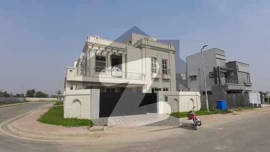 بحریہ آرچرڈ لاہور میں 5 کمروں کا 12 مرلہ مکان 90.0 ہزار میں کرایہ پر دستیاب ہے۔