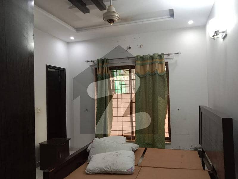 کینٹ لاہور میں 4 کمروں کا 10 مرلہ مکان 3.5 کروڑ میں برائے فروخت۔ کینٹ لاہور میں 4 کمروں کا 10 مرلہ مکان 3.5 کروڑ میں برائے فروخت۔