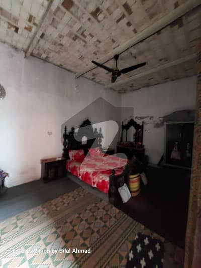 عثمان ٹاؤن فیصل آباد میں 2 کمروں کا 4 مرلہ مکان 38.0 لاکھ میں برائے فروخت۔