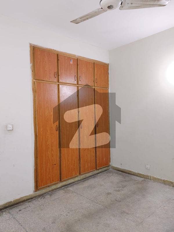 2 bed D type flat for rent G-11/4 Islamabad