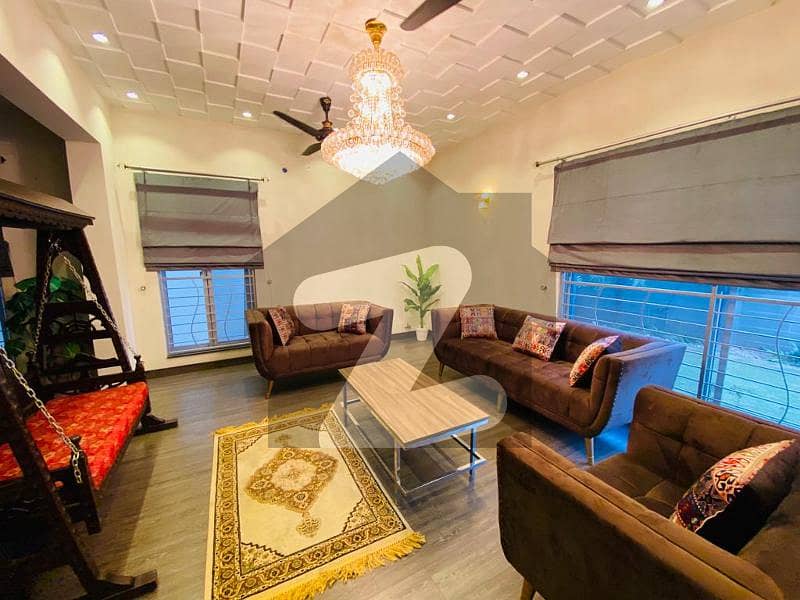 بحریہ ٹاؤن سیکٹر A بحریہ ٹاؤن,لاہور میں 5 کمروں کا 1 کنال مکان 4.0 لاکھ میں کرایہ پر دستیاب ہے۔
