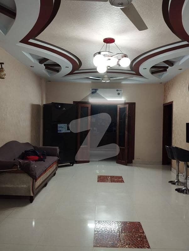 250 Sq Yards Town House 5 Bed Nice Condtion 250 Sq Yards Town House 5 Bed Nice Condtion