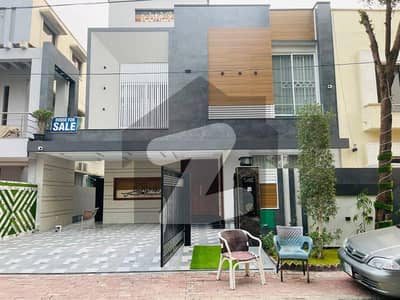 10 MARLA DISIGNER HOUSE FOR SALE IN TULIP BLOCK SECTOR C BAHRIA TOWN LAHORE