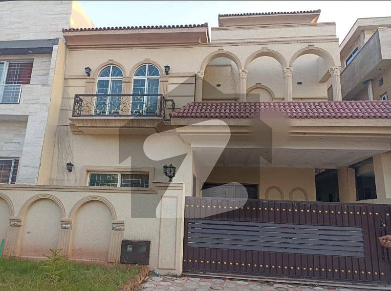 Sector C2 10 Marla House For Rent Bahria Enclave