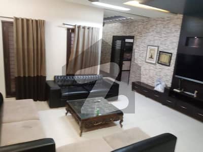 ڈی ایچ اے فیز 5 ڈی ایچ اے ڈیفینس,کراچی میں 6 کمروں کا 1 کنال مکان 11.99 کروڑ میں برائے فروخت۔
