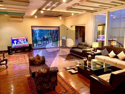 1 kanal Sami commercial house available for sale luxury latest modern style double storey with original pictures by Fast property services real estate and builders in wapdatown lahore. best opportunity