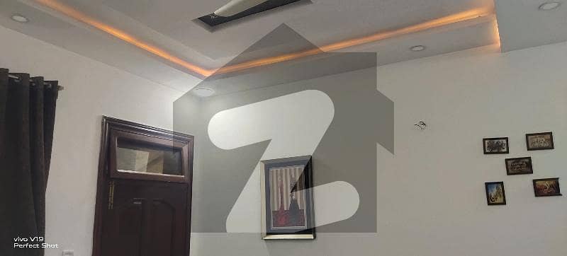 شامی روڈ پشاور میں 8 کمروں کا 1 کنال مکان 14.0 کروڑ میں برائے فروخت۔
