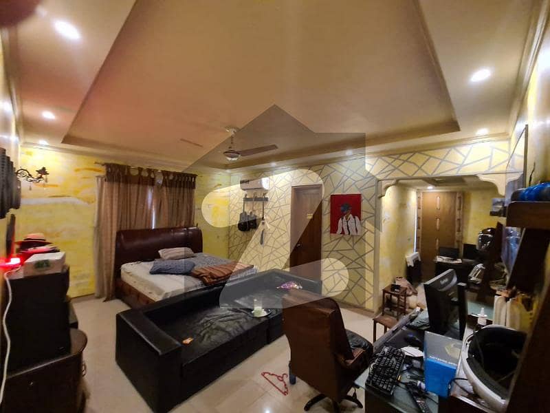 ڈی ایچ اے فیز 6 ڈی ایچ اے ڈیفینس,کراچی میں 5 کمروں کا 1 کنال مکان 9.0 کروڑ میں برائے فروخت۔