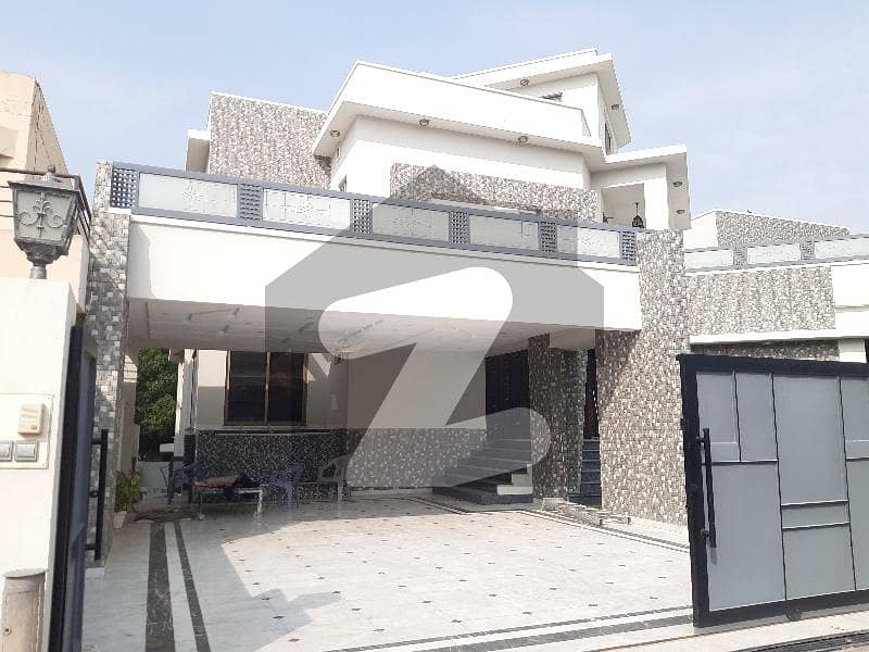 بحریہ ٹاؤن راولپنڈی راولپنڈی میں 7 کمروں کا 2 کنال مکان 19.0 کروڑ میں برائے فروخت۔