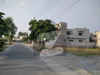 1 Kanal Ideal Location Plot For Sale In G Block Central Park Housing Scheme Lahore