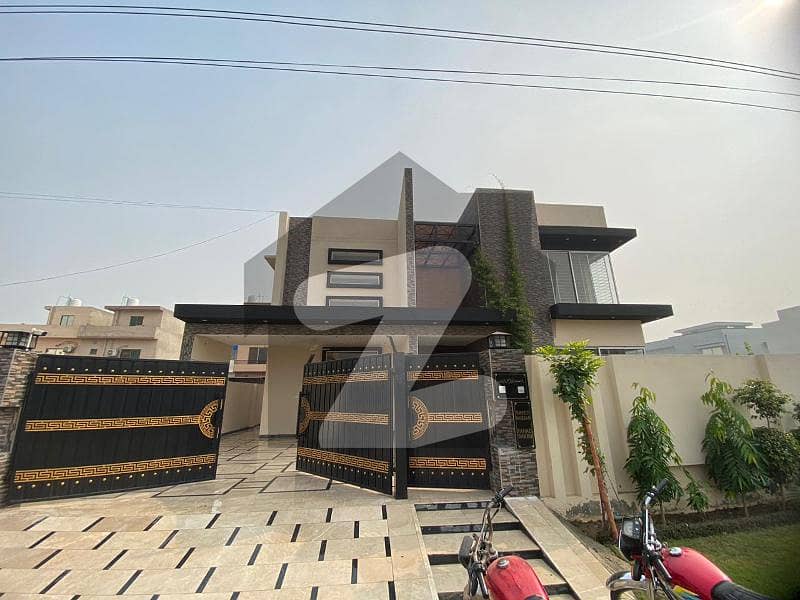 01 Kanal Like Brand New Upper Portion Available For Rent Very Beautiful Location in Central Park Lahore.
