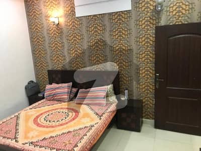 میسن روڈ لاہور میں 3 کمروں کا 10 مرلہ مکان 75.0 ہزار میں کرایہ پر دستیاب ہے۔