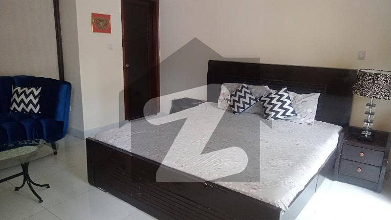 FULL FURNISHED BUNGALOW R00M FOR RENT IN DHA PHASE 7