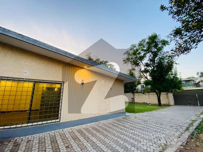 F-7 House Is Available For Rent F-7 House Is Available For Rent