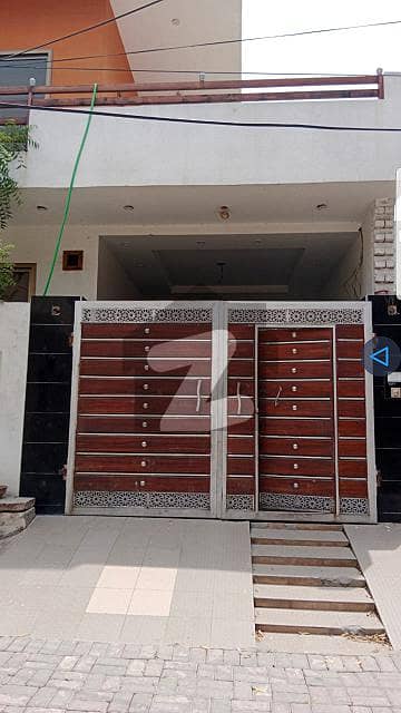 ایم بی ولاز کشمیر روڈ,سیالکوٹ میں 4 کمروں کا 6 مرلہ مکان 1.75 کروڑ میں برائے فروخت۔