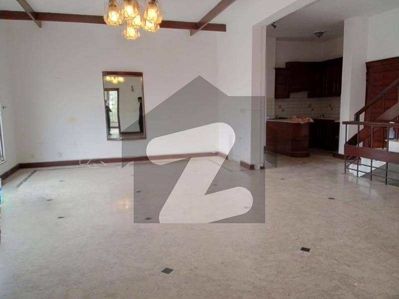666 Sy Full House Available For Rent In F-10 666 Sy Full House Available For Rent In F-10
