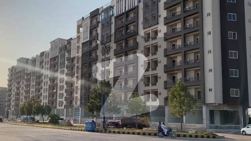 3 BEDROOM CORNER PARKFACE APARTMENT IN ROYAL MALL & RESIDENCY