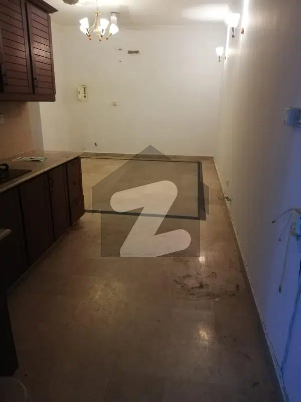F-11 Markaz One Bedroom Apartment Available For Sale
