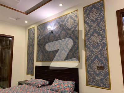 ازمیر ٹاؤن ۔ بلاک جے ازمیر ٹاؤن,لاہور میں 4 کمروں کا 10 مرلہ مکان 3.4 کروڑ میں برائے فروخت۔