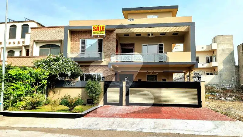 Marvelous, Double Storey House Available In Media Towns Block D