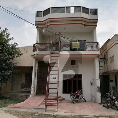 4 Marla House In Farid Town For rent