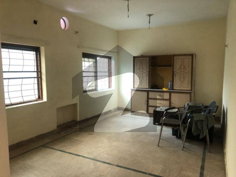 ایڈن کاٹیج 1 ایڈن,لاہور میں 3 کمروں کا 4 مرلہ مکان 50.0 ہزار میں کرایہ پر دستیاب ہے۔