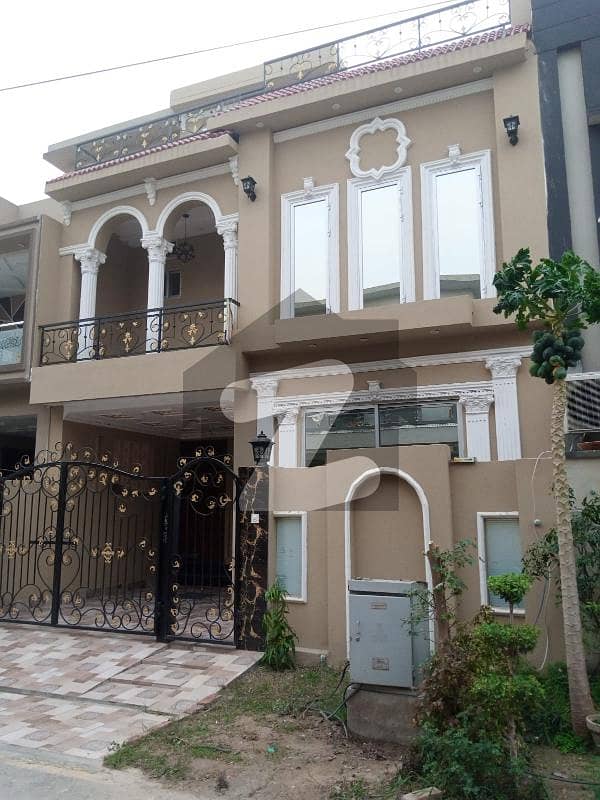 پارک ویو سٹی ۔ جیڈ ایکسٹینشن بلاک پارک ویو سٹی,لاہور میں 4 کمروں کا 5 مرلہ مکان 1.88 کروڑ میں برائے فروخت۔
