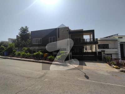 A 1 Kanal Upper Portion Located In Bahria Town Phase 8 Block A Is Available For Rent