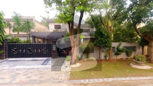 Prime Location 22 Marla House In Beautiful Location Of Dha Phase 4 Block Ff In Lahore
