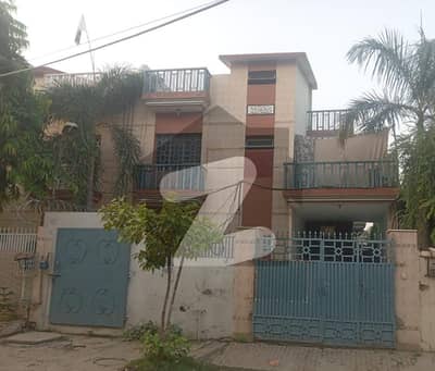 7.5 Marla House at Best Location in Shah Jamal Colony