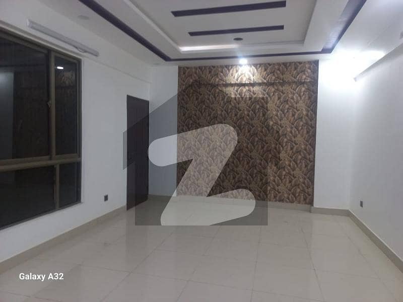 Prime Location 1500 Square Feet Flat For Rent In Punjab Chowrangi