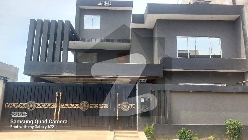 1 KANAL DOUBLE STOREY HOUSE AVAILABLE FOR SALE IN PUBLIC HEALTH CORPORATIVE SOCIETY