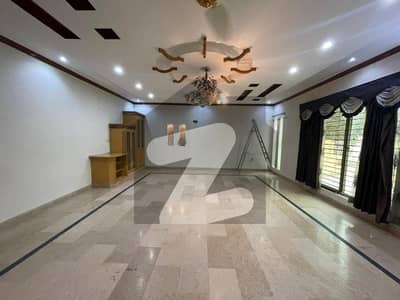 1 Kanal Outstanding 1st Floor Portion For SILENT OFFICE In Johar Town Near Emporium Mall Prime Location