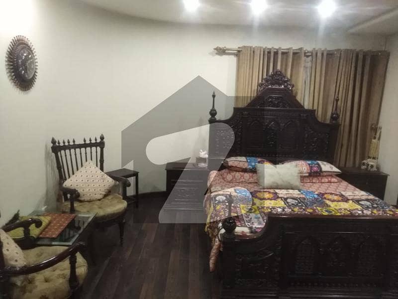 سعید کالونی فیصل آباد میں 6 کمروں کا 1 کنال مکان 6.0 کروڑ میں برائے فروخت۔