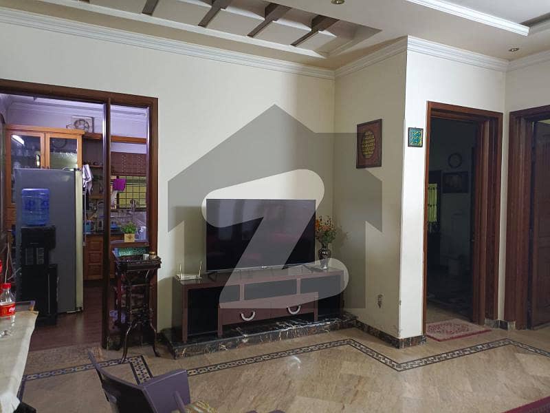 10 MARLA DOUBLE STOREY HOUSE AVAILABLE FOR SALE IN COMMERCIAL ZONE GULBERG 3 LAHORE GURU MANGAT