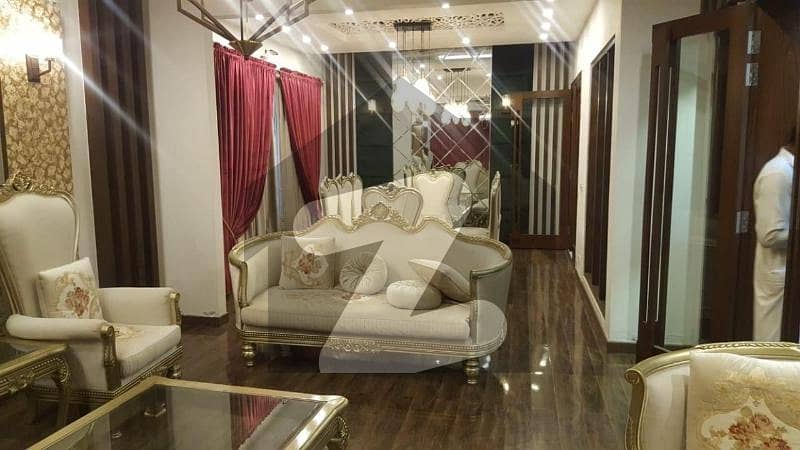 1 KANAL BRAND NEW FULL FURNISHED LOWER PORTION AVAILABLE FOR RENT