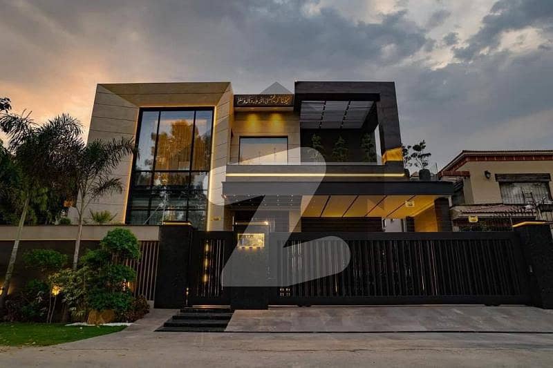 One Kanal Outclass Moshin Ali Designed House For Sale Top Location Near To Park