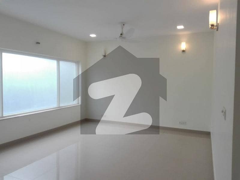 Upper Portion In Top City 1 For rent