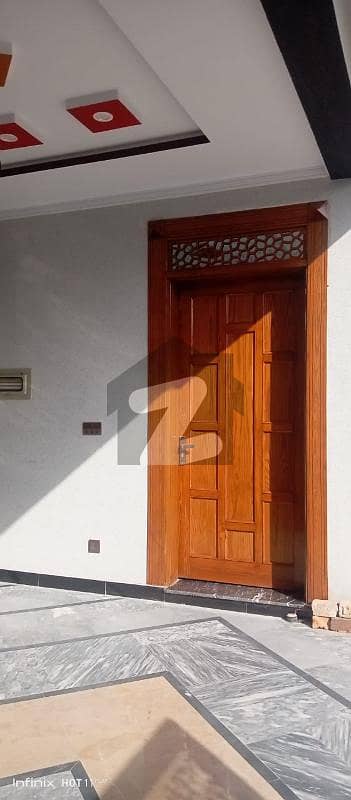 brand new double story house available for rent without sui gas