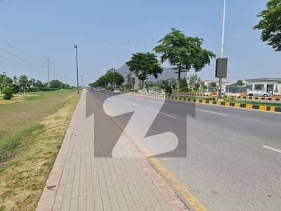 ڈی ایچ اے فیز 7 - بلاک یو فیز 7,ڈیفنس (ڈی ایچ اے),لاہور میں 2 کنال رہائشی پلاٹ 5.25 کروڑ میں برائے فروخت۔