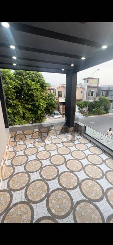 8 Marla Corner House Available For Sale In Umar Block Bahria Town Lahore