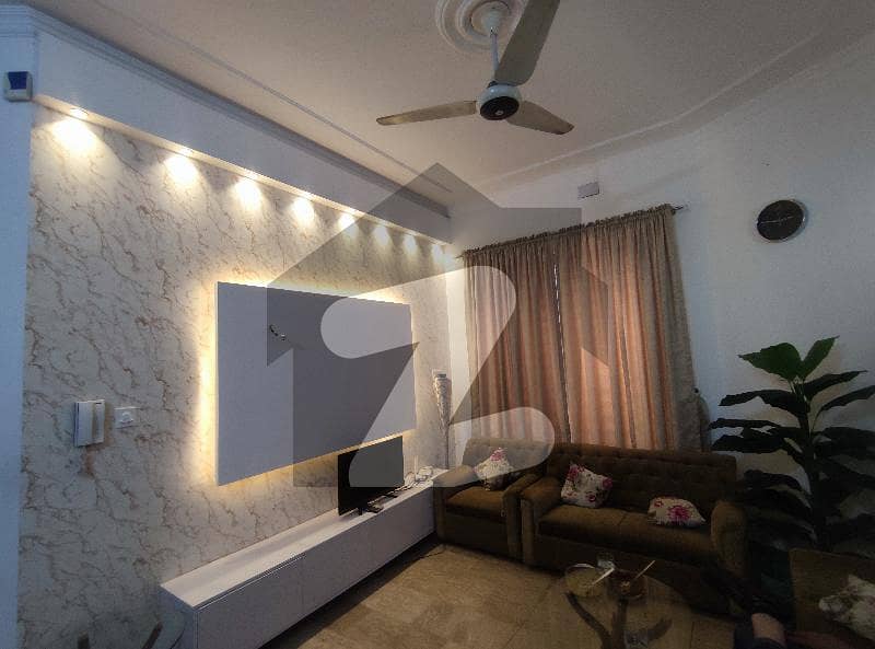 علامہ اقبال ایونیو جہانگی والا روڈ,بہاولپور میں 8 کمروں کا 11 مرلہ مکان 3.25 کروڑ میں برائے فروخت۔