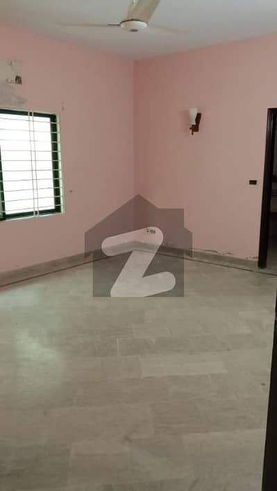 پی ای سی ایچ ایس بلاک 6 پی ای سی ایچ ایس,جمشید ٹاؤن,کراچی میں 4 کمروں کا 11 مرلہ مکان 7.25 کروڑ میں برائے فروخت۔