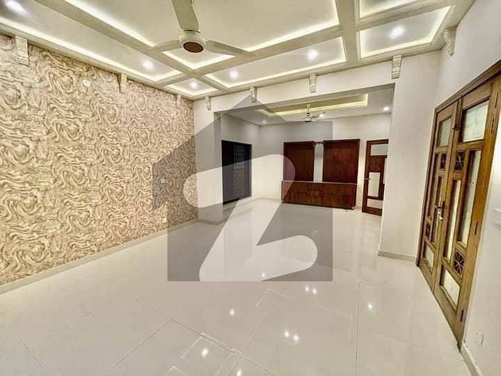 10 Marla House Available For Rent Gulberg Green Islamabad