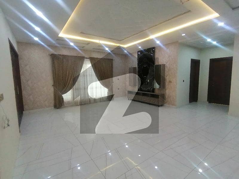 A Centrally Located House Is Available For rent In Multan