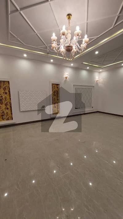 1 Kanal Upper Portion Three Bedroom Available For Rent In Model Town