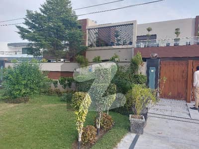 ڈی ایچ اے فیز 2 ڈیفنس (ڈی ایچ اے),لاہور میں 3 کمروں کا 2 کنال بالائی پورشن 1.7 لاکھ میں برائے فروخت۔