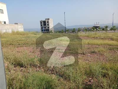 10 Marla Heighted Plot Available For Sale Margalla Facing View